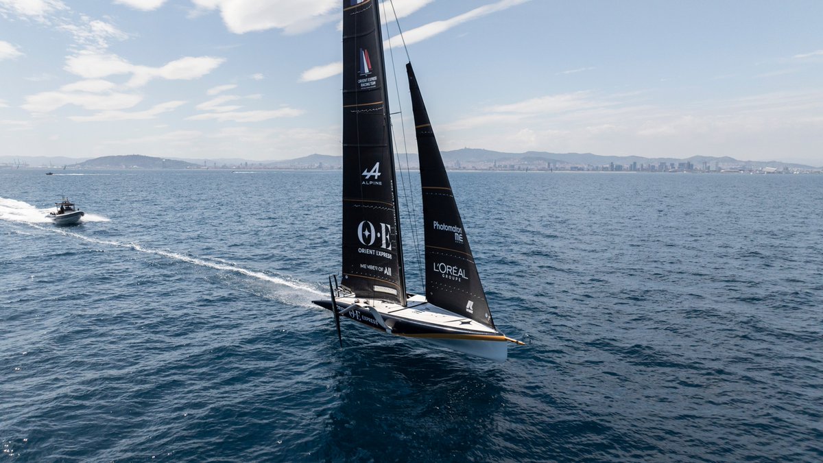 La première édition de la #WomensAmericasCup s’est conclue samedi par la victoire de Luna Rossa. Félicitations ! 🤝
Nouvelle compétition créée pour la 37e America’s Cup, cette Women’s America’s Cup a permis de former plus de 60 femmes à la navigation sur ces bateaux à la pointe