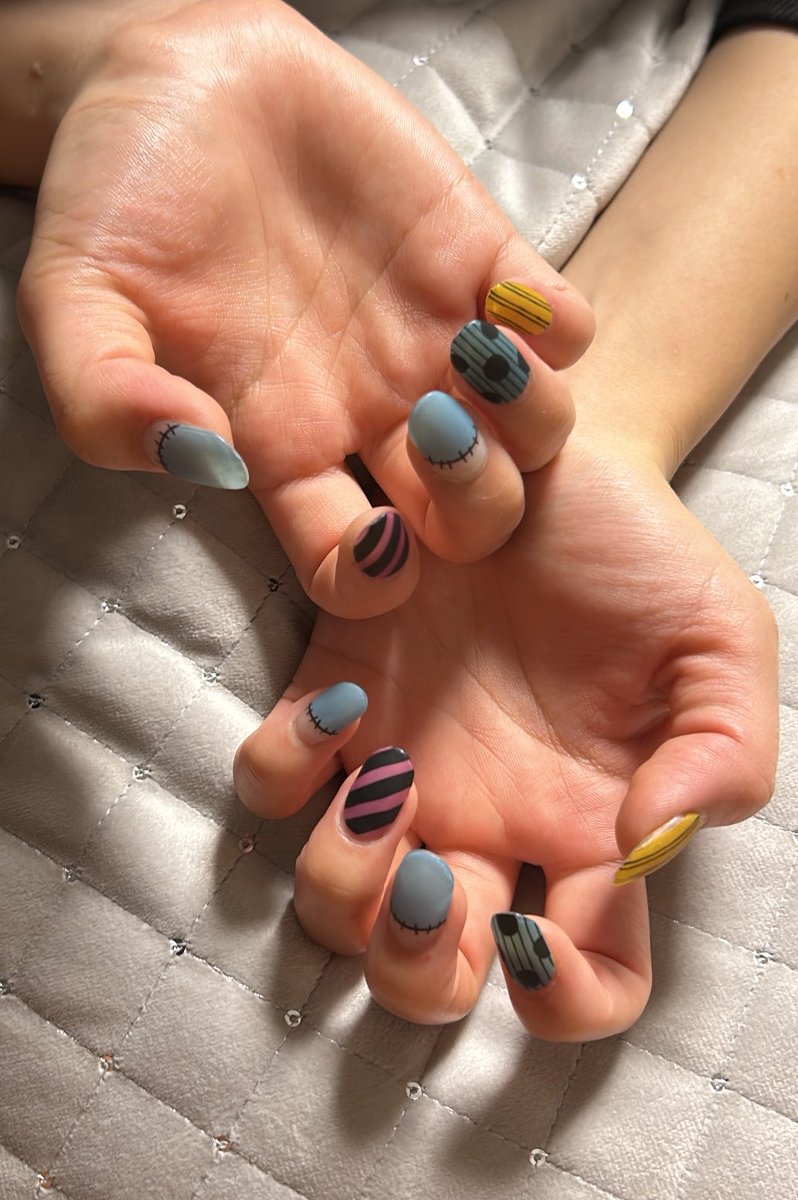 kitsune_200's tweet photo. ハロウィンネイルした🎃💅🏻✩.*˚ https://t.co/LSrzdlDsFr