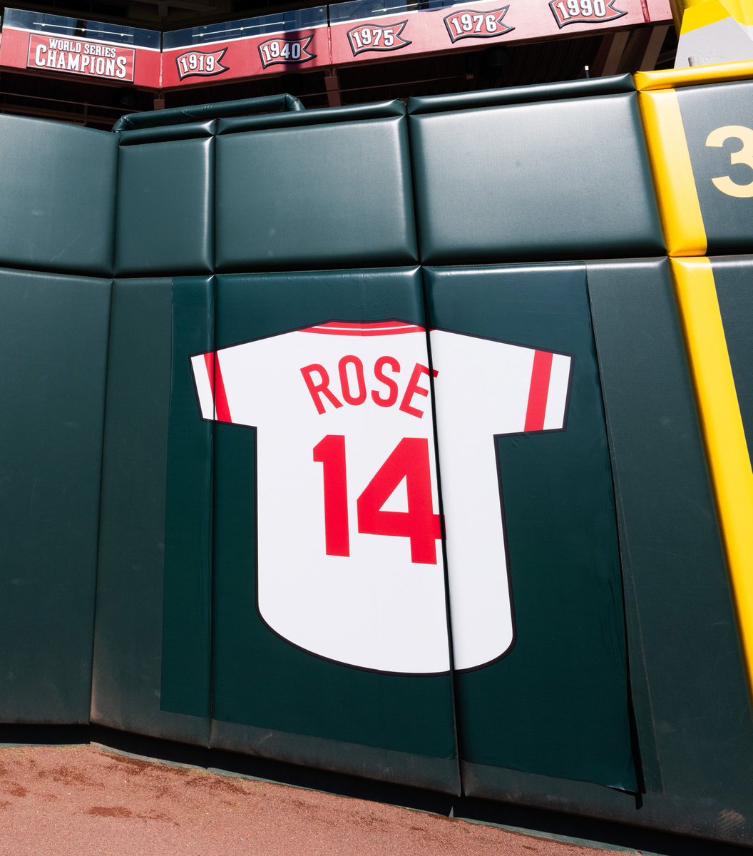 Reds's tweet image. ❤️1️⃣4️⃣🌹