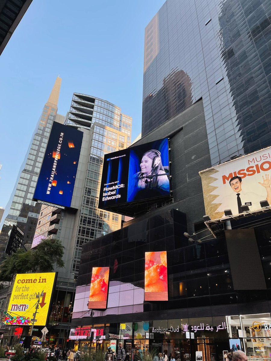 Ok so this is really why I was in NY…..

<a href="/webflow/">Webflow</a> there are no words to say how grateful I am for this opportunity 

It was completely surreal seeing this in person, a once in a lifetime moment I can’t believe I got to see in person 😭