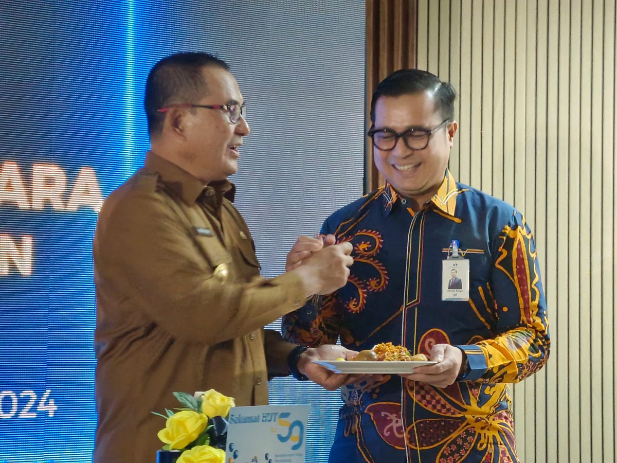 Trd0902's tweet photo. Pendim0902BERAU - Pada kesempatan yang penuh makna ini, Danramil 06/Kelay Kapten Arm Joko Wakili Dandim 0902/Bru, hadir dalam acara syukuran HUT ke-59 Bank Kaltimtara, bertempat di Lt. 2 Gedung Bank Kaltimtara Jl. Pemuda Kec. Tanjung Redeb Kab Berau. Senin (14/10/2024). https://t.co/D6BYhPSLkI