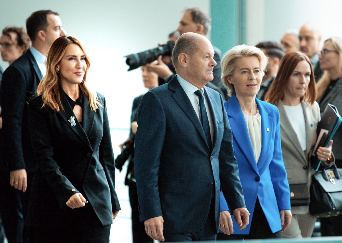 rccint's tweet image. Regional Cooperation came through once again at the #BerlinProcessSummit today - #CRM2 signed + Agreement on access to education & 2 declarations adopted - on R&I + FDI
Good to witness #BerlinProcess leaders acknowledging the results under the RCC-coordinated #CRM and expressing…