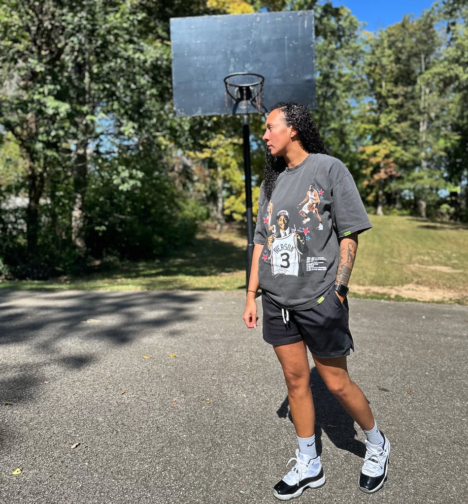 CoachDB_'s tweet photo. We talkin’ ‘bout practice, Oct. 15th is that you over there?
#nhhsbasketball #NhhsTrojans #nhhs #gotrojans #trojans #familee https://t.co/sqR0uk4J5B