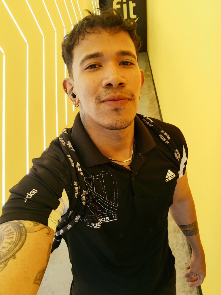 Los festivos también se entrena. 
#gay #morbo #gymmotivation