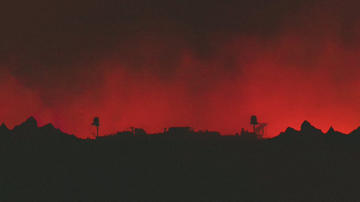 the Overmono stage and it's the same but I photoshopped mountains at the edges so it's not