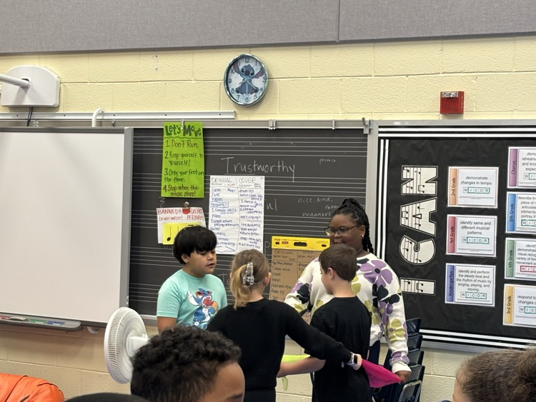 MarleyESAACPS's tweet photo. Students in Ms. Barrood's music class are learning about tempo! Ms. Barrood's class is a great place to learn and grow! #aacpsawesome #belonggrowsucceed #growingingreatness #aacpsmusic https://t.co/qk8Rg2MMzt
