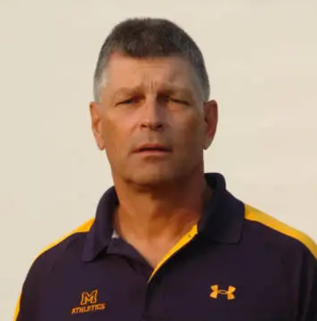 𝟙𝟘/𝟙𝟜/𝟘𝟝
On the way to an Inter-County Sec. I football title, <a href="/MuhlsAthletics/">Muhlenberg Athletics</a> beat Exeter, 17-3. It was one of 167 wins for head coach 𝐉𝐨𝐡𝐧 𝐘𝐨𝐜𝐮𝐦, the school's all-time leader. Yocum was a '14 inductee into Muhlenberg's Hall of Fame &amp; lost only 50 games in 20 yrs.