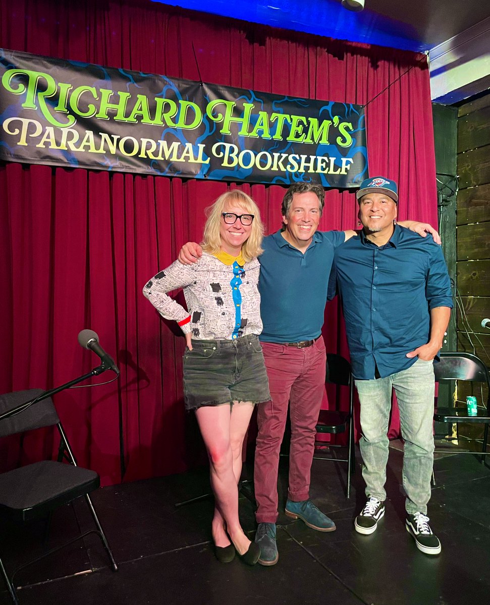 SusanLambert's tweet photo. @PodcastMovement Yes and yes! Love @AstonshngLegnds live shows. I can also highly recommend @RichardHatem and his Paranormal Bookshelf. His first live show was Thursday - sold out! Super unique venue, wonderful crowd, cool special guests — amazing show. 
Excited to see more live podcasts. https://t.co/4Oa2ThJWer