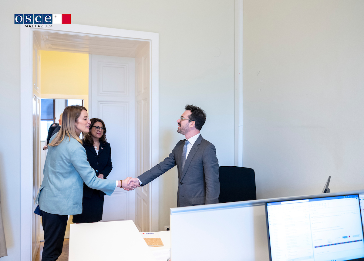 Today, we had the honor of welcoming 🇪🇺 <a href="/Europarl_EN/">European Parliament</a> President <a href="/RobertaMetsola/">Roberta Metsola</a> at 🇲🇹 #Malta's Mission to the <a href="/OSCE/">OSCE</a> in #Vienna.

President Metsola engaged with our team, where we highlighted Malta’s ongoing efforts as OSCE Chair. We shared insights into how we’re working to build