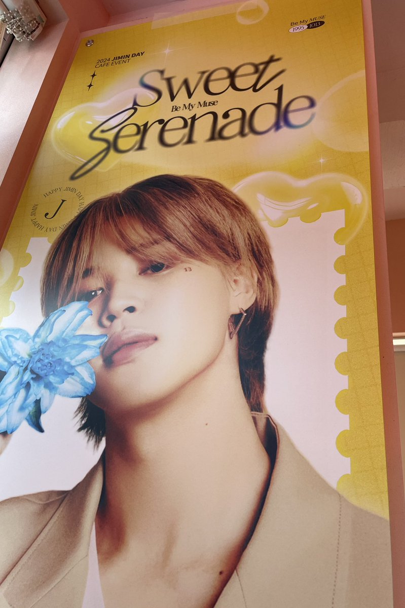 jiminbusanbts's tweet photo. @myloverjimin 様の
展示会に行ってジミンちゃんのお祝いしてきました🐥💕💕
@jennmy007さんの素敵なトレカケースと共に🥰
#Be_My_MUSE #SWEETSERENADE
#지민 #JIMIN #HappyJiminDay2024 https://t.co/DVGwDR9dRO