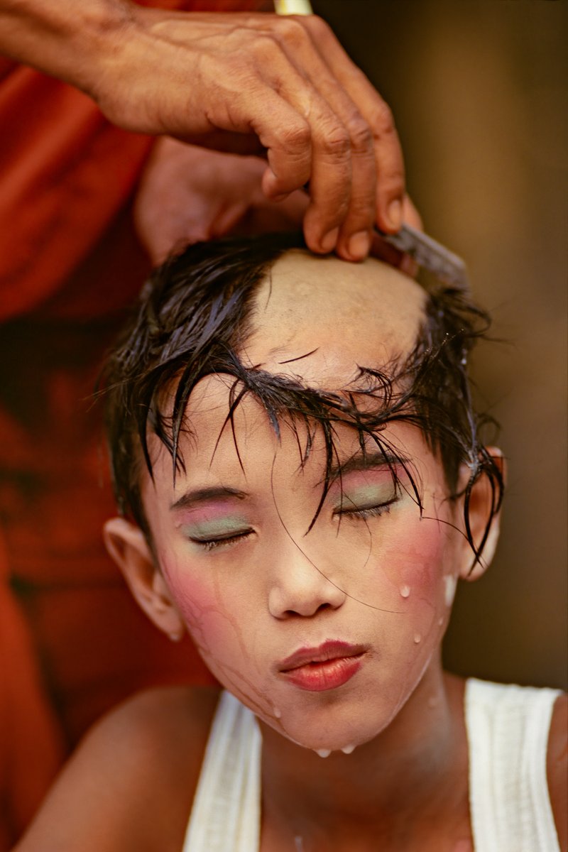 This Wednesday, October 16th on the PROJECTIONS platform the legendary photographer Eric Meola will discuss his new book:
BENDING LIGHT: The Moods of Color.

We start 7:00pm EST via zoom: us06web.zoom.us/j/6692503751

Frank Meo