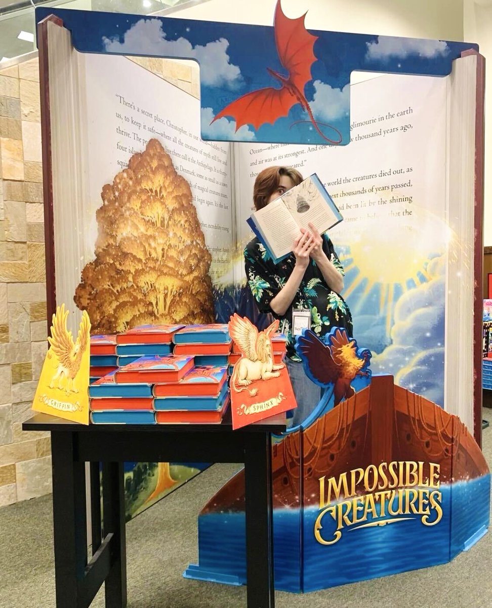 ShowFab's tweet photo. We had an amazing time fabricating this larger-than-life book structure, modeled after Katherine Rundell's Impossible Creatures. Kudos to our Graphics team for making this project truly stand out.

Big thanks to Random House Kids for partnering with us! https://t.co/gXgFrG3oks