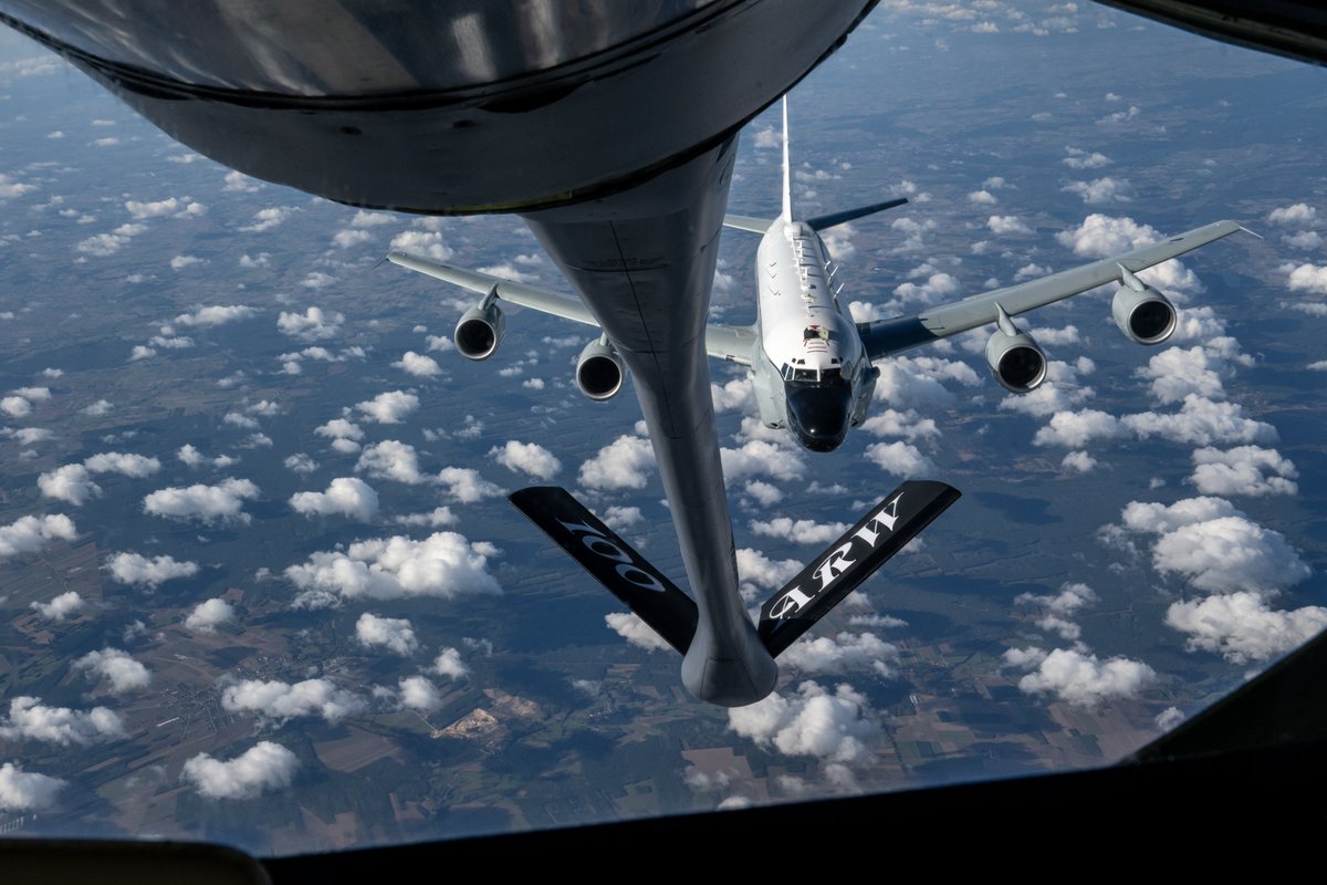 LtGenStickland's tweet photo. The @RoyalAirForce Rivet Joint has flown the first complete transit of NATO’s eastern border, from its southern most point in Greece to the most northerly point in Finland. Completing the flight with support from @NATO partners including the @US_EUCOM, Sweden and Finland. https://t.co/j2aOMgXkn9