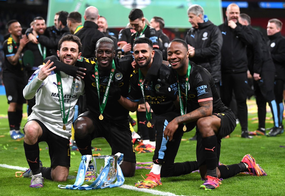 lnstantFoot's tweet photo. 💰 Benjamin Mendy a révélé que 3 joueurs lui ont prêté de l'argent afin qu'il paye les frais d'honoraires de son avocat et pour qu'il puisse subvenir aux besoin de sa famille : 𝗕𝗲𝗿𝗻𝗮𝗿𝗱𝗼 𝗦𝗶𝗹𝘃𝗮, 𝗥𝗶𝘆𝗮𝗱 𝗠𝗮𝗵𝗿𝗲𝘇 𝗲𝘁 𝗥𝗮𝗵𝗲𝗲𝗺 𝗦𝘁𝗲𝗿𝗹𝗶𝗻𝗴. 

( 🗞️ @Telegraph )