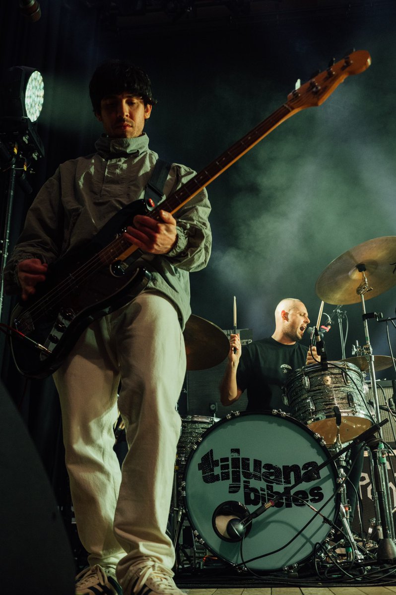 Tijuana_Bibles's tweet image. We had a blast supporting @glasvegas on the opening night of their tour! 🔥

Pleasure playing for you Troon Concert Hall 🙌 

Thanks to all at Glasvegas HQ &amp;amp; @regularmusicuk for having us!