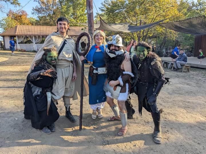 I’m lame and didn’t dress up for Renn Faire but my friends absolutely killed it. Check out Geo and Chelsea’s first ever cosplay that they put together in two weeks! Dungeon Meshi was represented at KC Renn Faire this year!