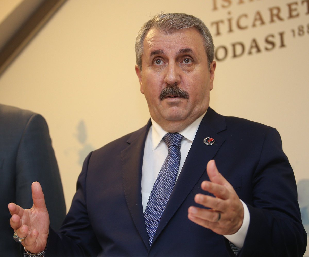 Özgür Demirtaş’tan Mustafa Destici’ye:

“Bunca işsiz varken, kendi çocuğunu meclise sokanların vatandaşlığı iptal edilsin.”