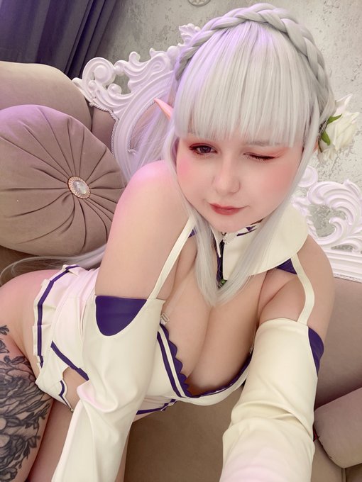 cute_emiliya