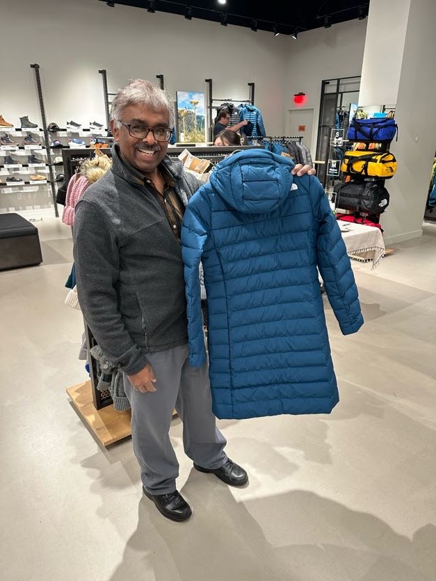 tevora's tweet image. We had a fantastic time with cybersecurity peers in Boston! 🍽️​

After a security talk and dinner at Mooo.... Burlington, we hit The North Face store to explore top-notch gear, and attendees picked out some amazing finds. 🛍️​

#CybersecurityCommunity #Networking #InfoSec #Tevora