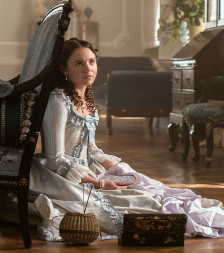 MaggyeHime's tweet photo. Book!Violet insisting that her Bridgerton sons dance with wallflowers because she was once one herself has a special place in my heart. You don’t understand! She’s making the most handsome, charming, and sought-after men in the ton give the overlooked girls their moment to shine. https://t.co/QctunYufDE
