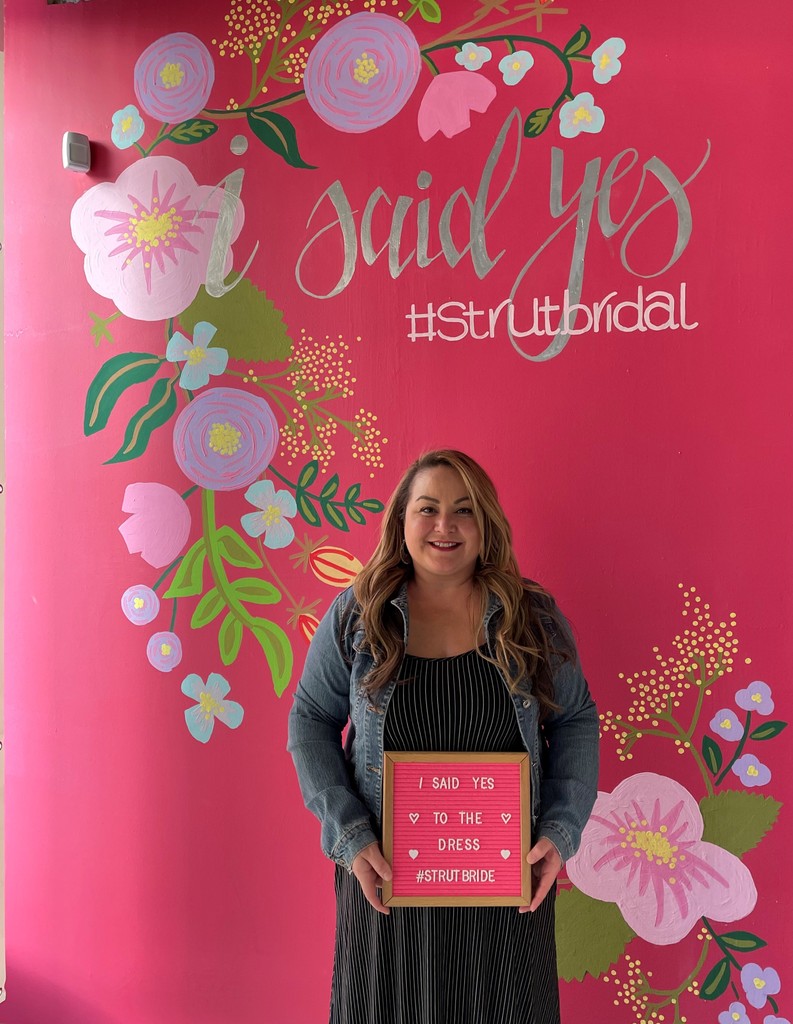 strutbridal's tweet image. Jessica chose a stunning long sleeve lace fitted wedding dress with a dramatic illusion lace train, perfect for plus-size brides who prefer a bit more back coverage. 

 #plussizebride #curvybride #longsleeveweddingdress #laceweddinggown