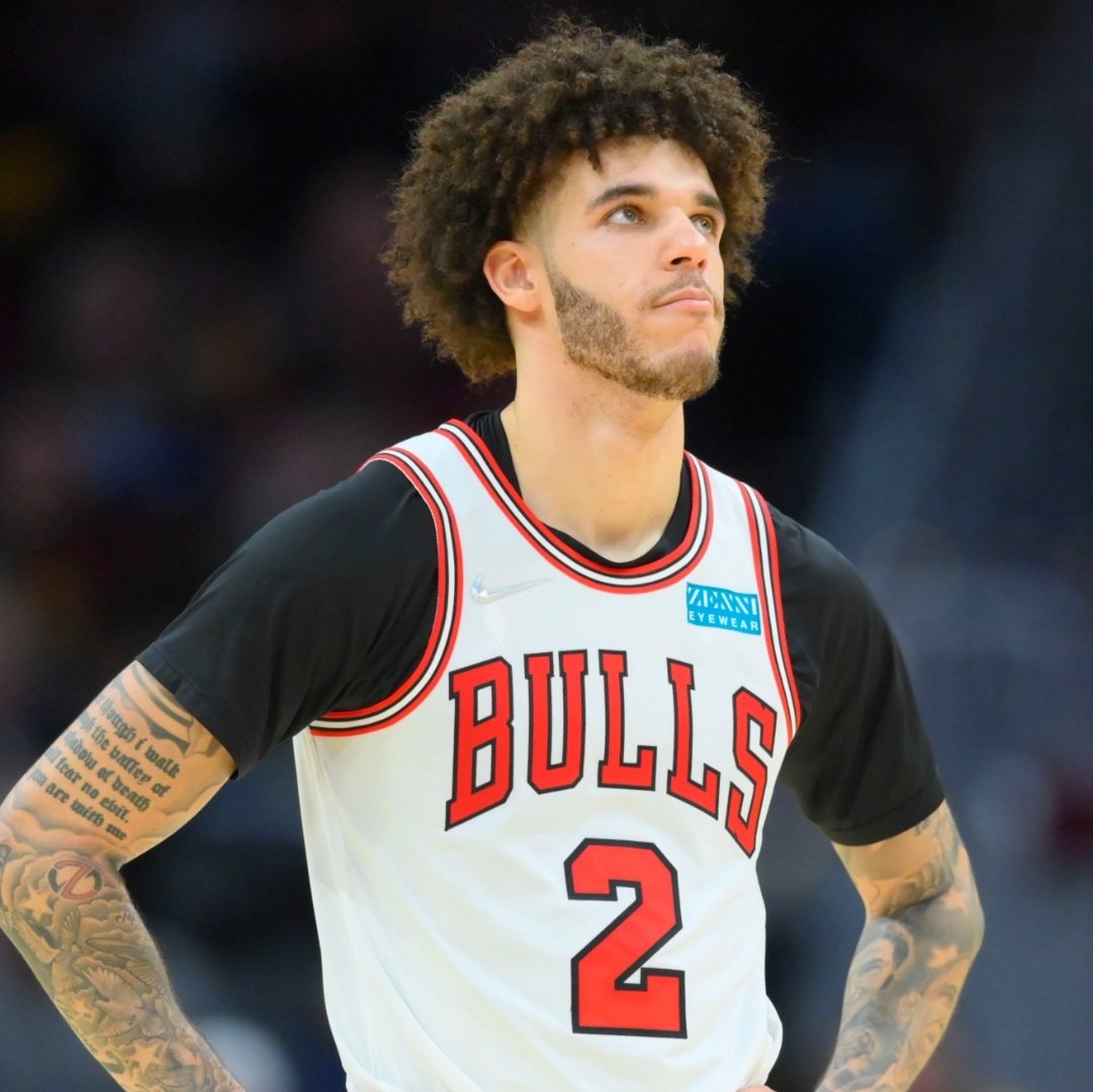 NBAdabad's tweet photo. ⚠️ CONFIRMADO:

Lonzo Ball retorna às quadras na quarta-feira, contra o Minnesota Timberwolves.

🗞️ @ShamsCharania https://t.co/Xvua9MZCkZ