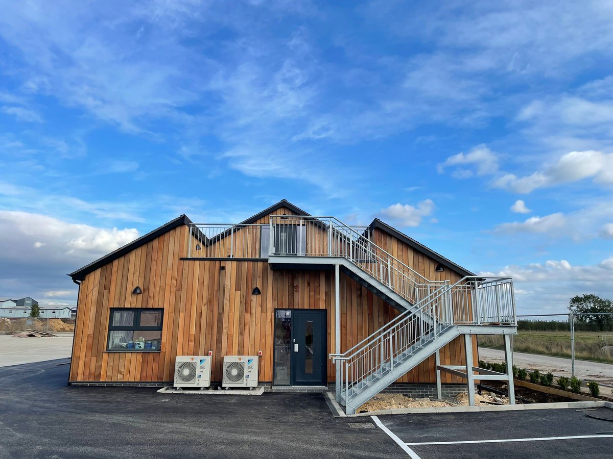 stirlindev's tweet photo. The finishing touches are being made on the new Office &amp; Warehouse for Lincframe! ✨

We're nearing completion on this exciting project - we can’t wait to see their team thrive in the new workspace! Stay tuned to see the finished photos...

Find out more: https://t.co/mklFBPSU7A https://t.co/HqeTBZZ0K6