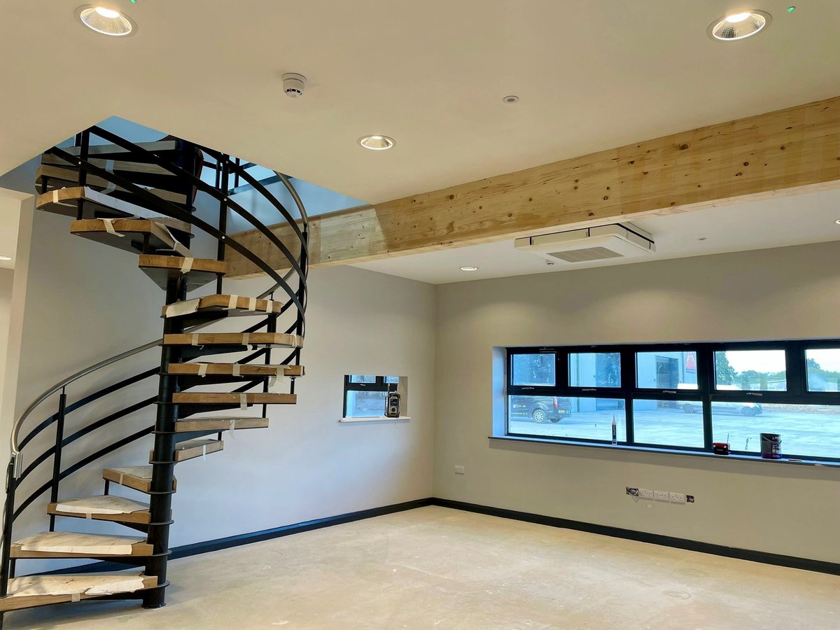 stirlindev's tweet photo. The finishing touches are being made on the new Office &amp; Warehouse for Lincframe! ✨

We're nearing completion on this exciting project - we can’t wait to see their team thrive in the new workspace! Stay tuned to see the finished photos...

Find out more: https://t.co/mklFBPSU7A https://t.co/HqeTBZZ0K6