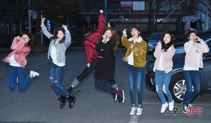 hothdong's tweet photo. Let's go!! Four our 7 dreamers ❤️🧡💛💚💙💜🤍
#2024MAMAVOTE #Dreamcatcher #드림캐쳐 https://t.co/1VpW9yfJ6K
