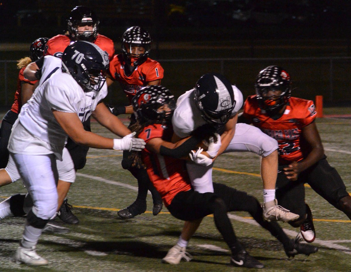 MichaelStranski's tweet photo. Glenbard East Boys Varsity Fooyball vs West Chicago and Band Cheer and Dance Color Guard 10-11-2024
@GEHS_Athletics
@GE_Rams
@gehs_cheer
@gehsdance
@RamFBHC https://t.co/o1vH1rRW2C