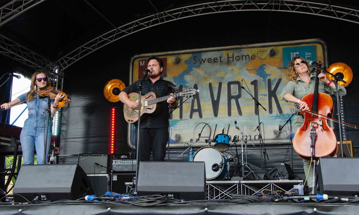 Maverick Festival (@mavfest) on Twitter photo Lucky Brighton plays host to a Maverick festival favourite this Wednesday at The Folklore Rooms!
The Sam Chase Trio, Paisley Fields and Ella Spencer
<a href="/TheSamChase/">The Sam Chase</a> <a href="/ellamspencer/">Ella Spencer</a>
folkloresessions.co.uk/event-details/… Lucky Brighton plays host to a Maverick festival favourite this Wednesday at The Folklore Rooms!
The Sam Chase Trio, Paisley Fields and Ella Spencer
<a href="/TheSamChase/">The Sam Chase</a> <a href="/ellamspencer/">Ella Spencer</a>
folkloresessions.co.uk/event-details/…