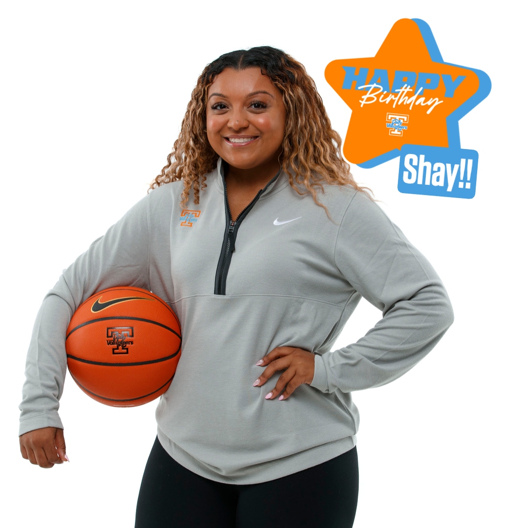 Wishing a happy birthday to graduate assistant <a href="/shayballa_23/">Mashayla Cecil</a>!! 🥳