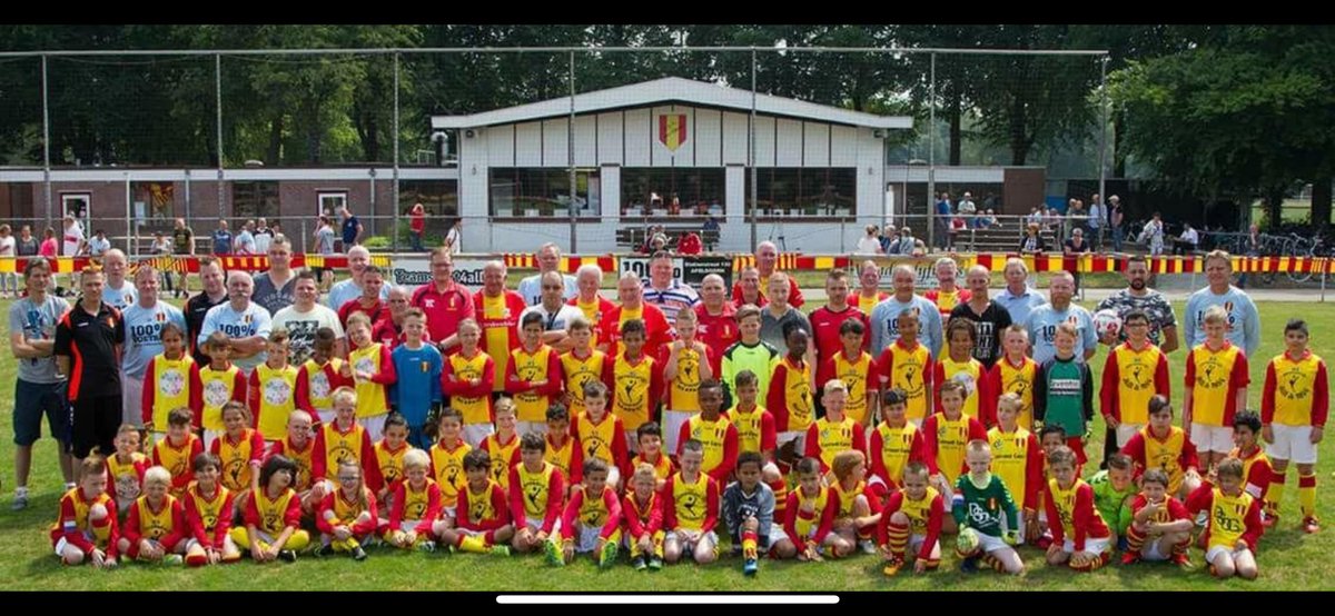 Raymond_veldman's tweet photo. Op zaterdag 7 juni zullen wij het 50ste Giovanni van den Heuvel toernooi organiseren bij DVV Go-Ahead Deventer!

Wij zoeken nog deelnemers JO16 (1ste klasse) of JO17 (2de klasse).

Lunch wordt door ons verzorgd.
Aanmelden bij mij.

@Oefennoordoost @Oefen_Wedstrijd @oefenduels https://t.co/Xns7MS16lH