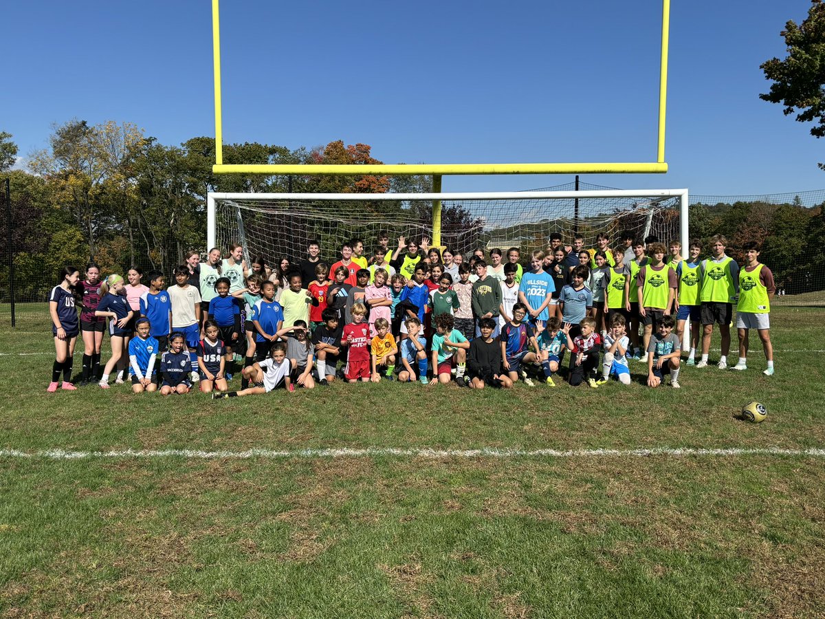 A great morning combining with our Girls program to provide a skills clinic to 40+ future Yellowjackets! @hastingsports <a href="/HastingsBooster/">Hastings Boosters</a>