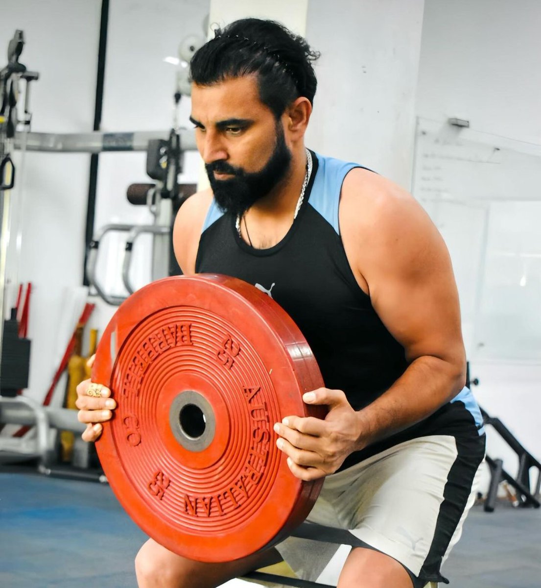 CricBrief2005's tweet photo. Mohammed Shami is working hard in gym. 

#ICC #BCCI #RohitSharma𓃵 #ViratKohli𓃵 #INDvNZTest #GautamGambhir #SanjuSamson #CricketTwitter #SuryakumarYadav #RishabhPant #IshanKishan #ShubmanGill #HardikPandya https://t.co/L4apgU5Iej