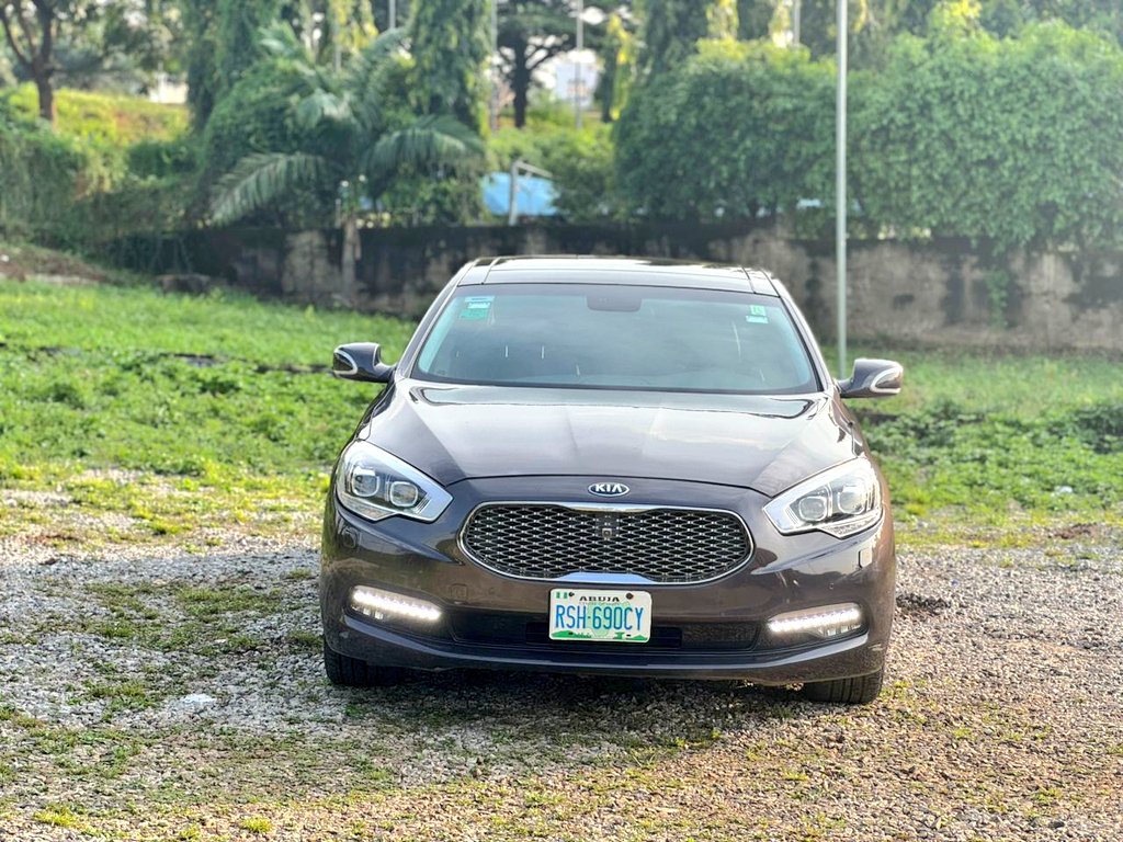 Abj_Auto_cars's tweet photo. FOR SALE 💼
Bought Brand New Kia Quoris full option 2016 model with original custom duty for just 🎀₦27,500,000
✈️ Nationwide delivery available
📍Abuja
☎️09112199464
🗨️08052712169
#quoris #kia #cars #autosales #arewa #abujacars #naijarides #nigeriacars #carsales #nigeriacars https://t.co/qvUAgGfqEg