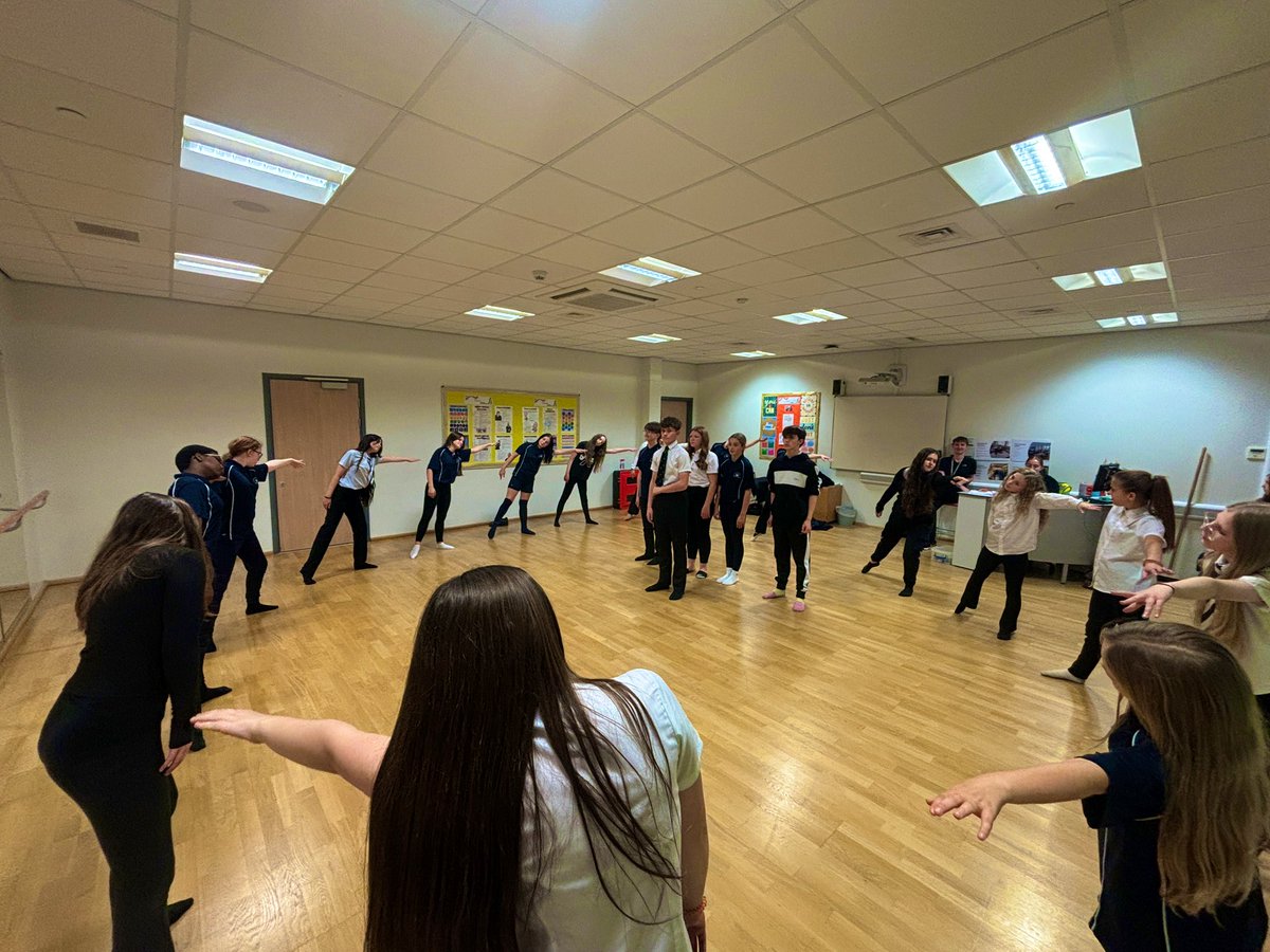 Performing Arts tweet media