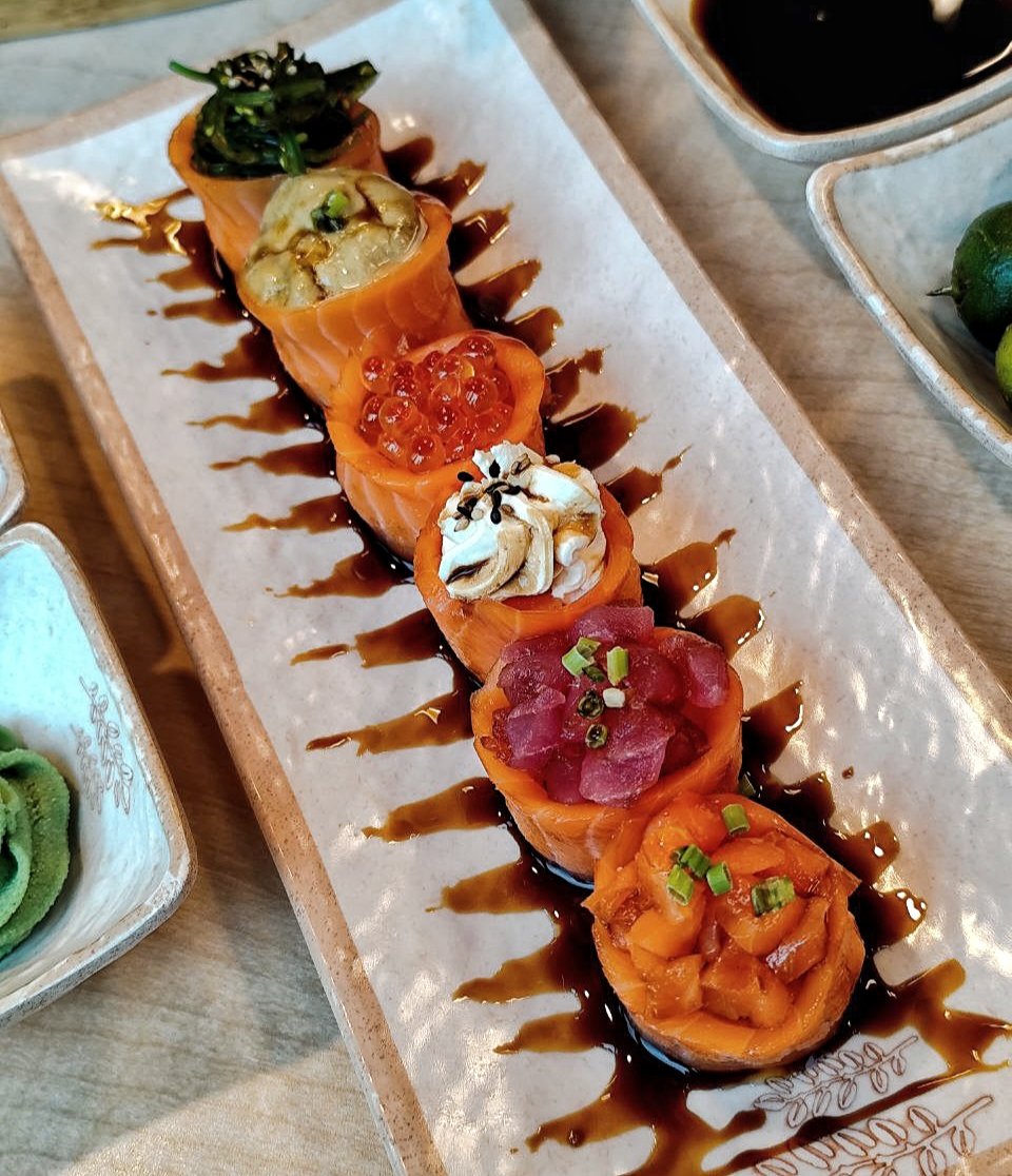 iamvheneth's tweet photo. Salmon HQ Express is a go-to spot for Japanese-inspired salmon dishes. Known for its fresh, high-quality salmon, they offer a wide range of items like sushi, sashimi, sushi bakes, and salmon cakes. 

#SalmonHQ #FreshestSalmoninTown #thalianalucap https://t.co/siH0lpBlbt