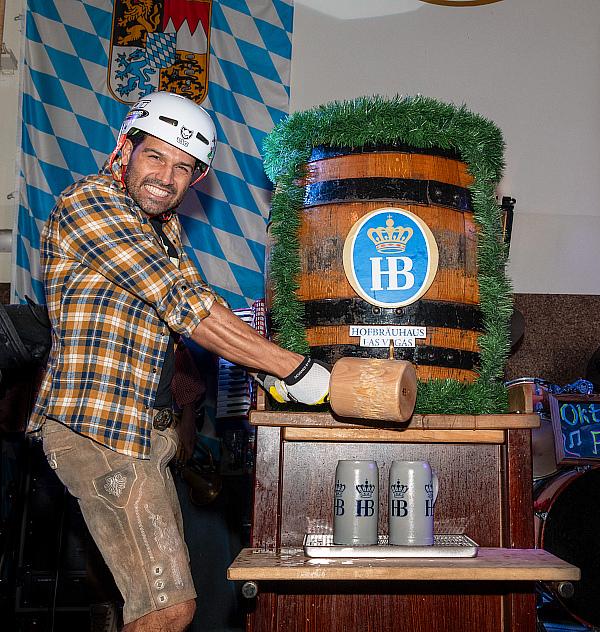 VegasPublicity.com (@vegaspublicity_) on Twitter photo Murray Sawchuck and Ricardo Laguna Continue the Oktoberfest Festivities at Hofbräuhaus Las Vegas vegaspublicity.com/51164/murray-s… by @Vegaspublicity_ <a href="/MurraySawChuck/">Murray SawChuck</a> <a href="/Ricardo_Laguna/">Ricardo Laguna</a> <a href="/HofbrauhausLV/">Hofbrauhaus Las Vegas</a> #oktoberfest #vegas Murray Sawchuck and Ricardo Laguna Continue the Oktoberfest Festivities at Hofbräuhaus Las Vegas vegaspublicity.com/51164/murray-s… by @Vegaspublicity_ <a href="/MurraySawChuck/">Murray SawChuck</a> <a href="/Ricardo_Laguna/">Ricardo Laguna</a> <a href="/HofbrauhausLV/">Hofbrauhaus Las Vegas</a> #oktoberfest #vegas