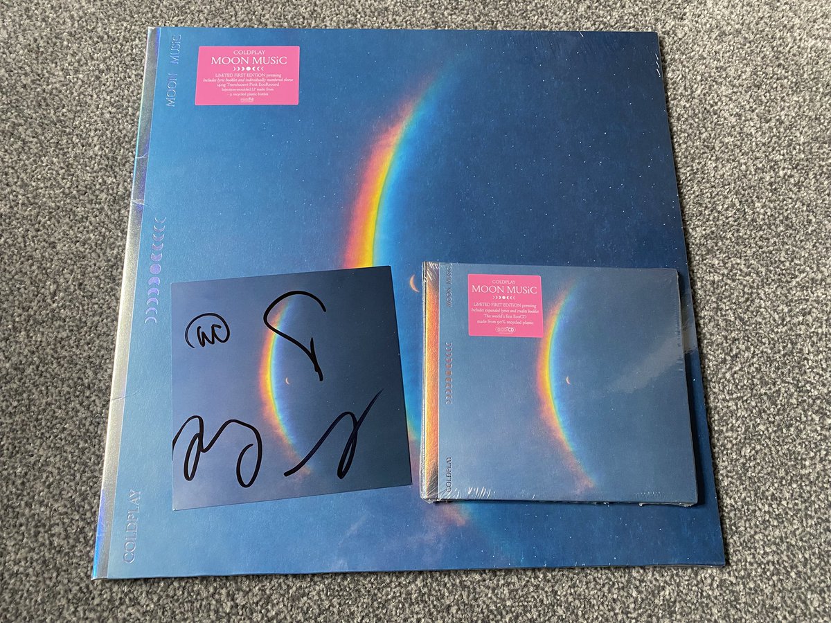 cathadoe's tweet photo. My @coldplay bundle arrived! 
Love the signed art card 🌙 
#coldplaysigned #MoonMusic #Coldplay https://t.co/HS3TDDIdS2