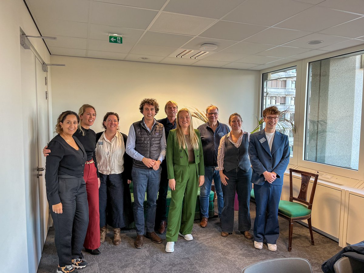 Goed overleg gehad met de Kamerfractie!

Samen voor Fryslân. Goed bereikbaar, met betaalbare woningen en goede voorzieningen, zonder gaswinning en met perspectief voor de landbouw en de natuur. <a href="/GrienLinksFrysl/">GrienLinks Fryslân</a> <a href="/gl_pvda/">GroenLinks-PvdA</a>