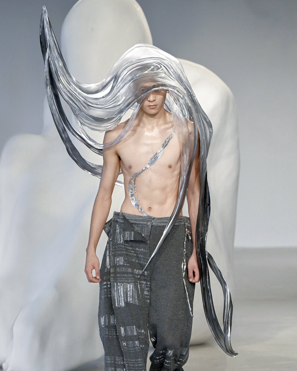 Details from weiræn Collection 03, presented during Shanghai Fashion Week.