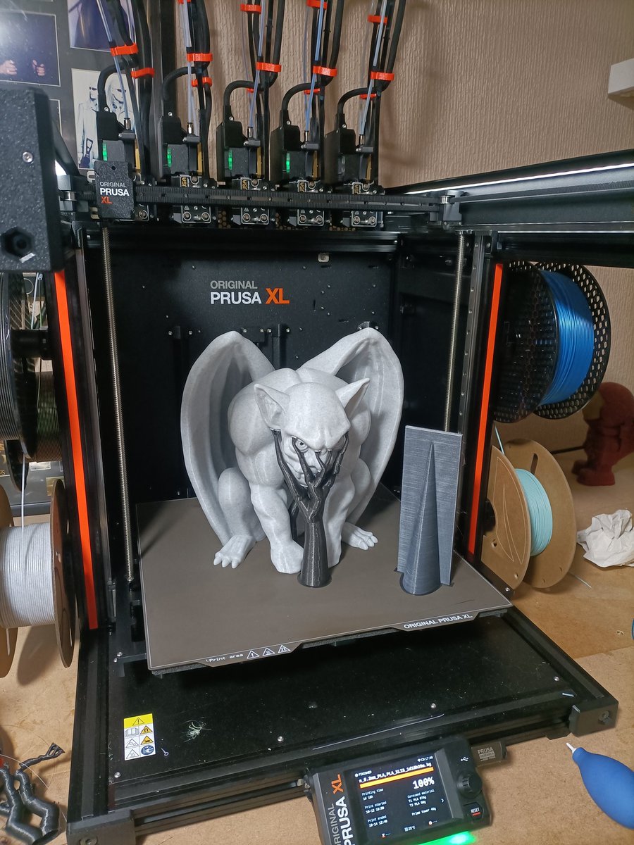 The Gargoyle 

Printed BIG on the <a href="/Prusa3D/">Prusa3D</a> XL
And he came out great, almost an entire spool of marble with black pupils. 

He is a Hefty BOY. 😁

printables.com/model/1032536-…
