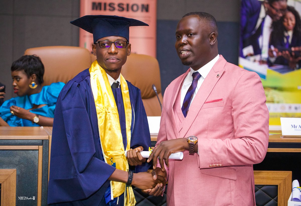 Njiez Graphics Visuals tweet media