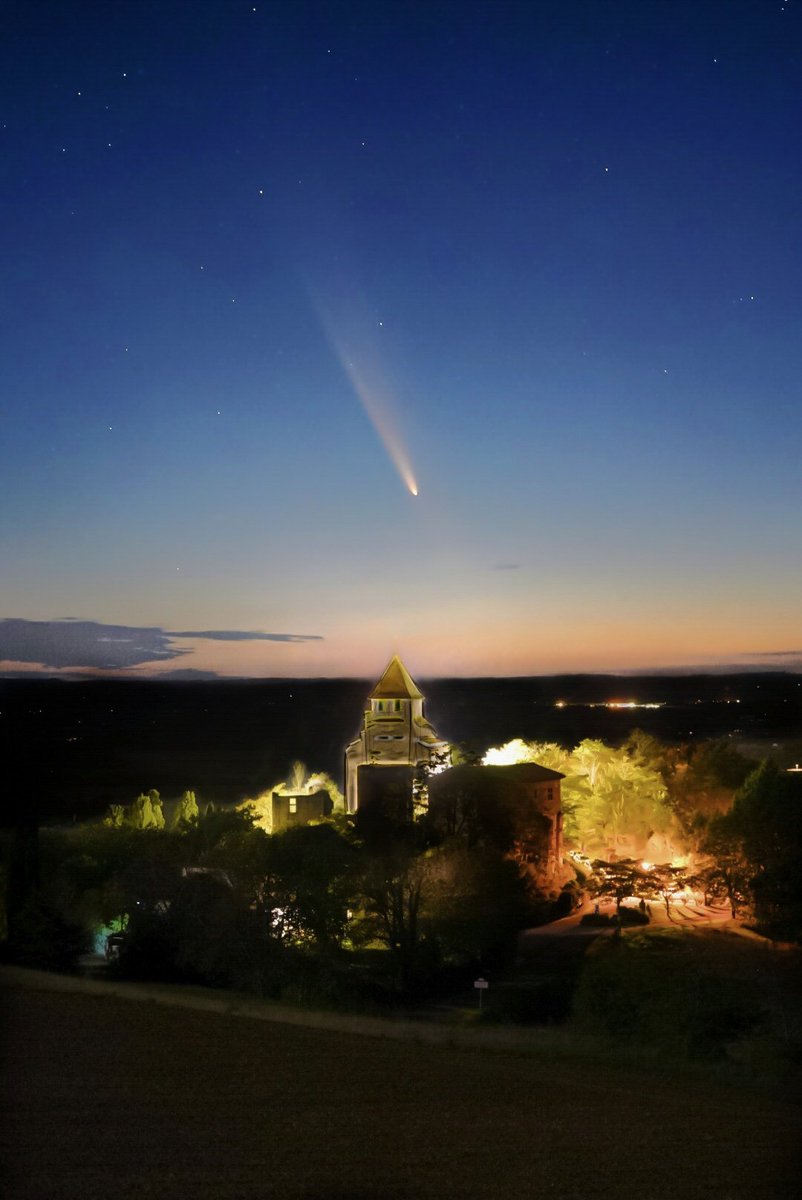 Oups, je l'avais pas posté ici 👀💫
#TsuchinshanATLAS #comet #CometC2023A3