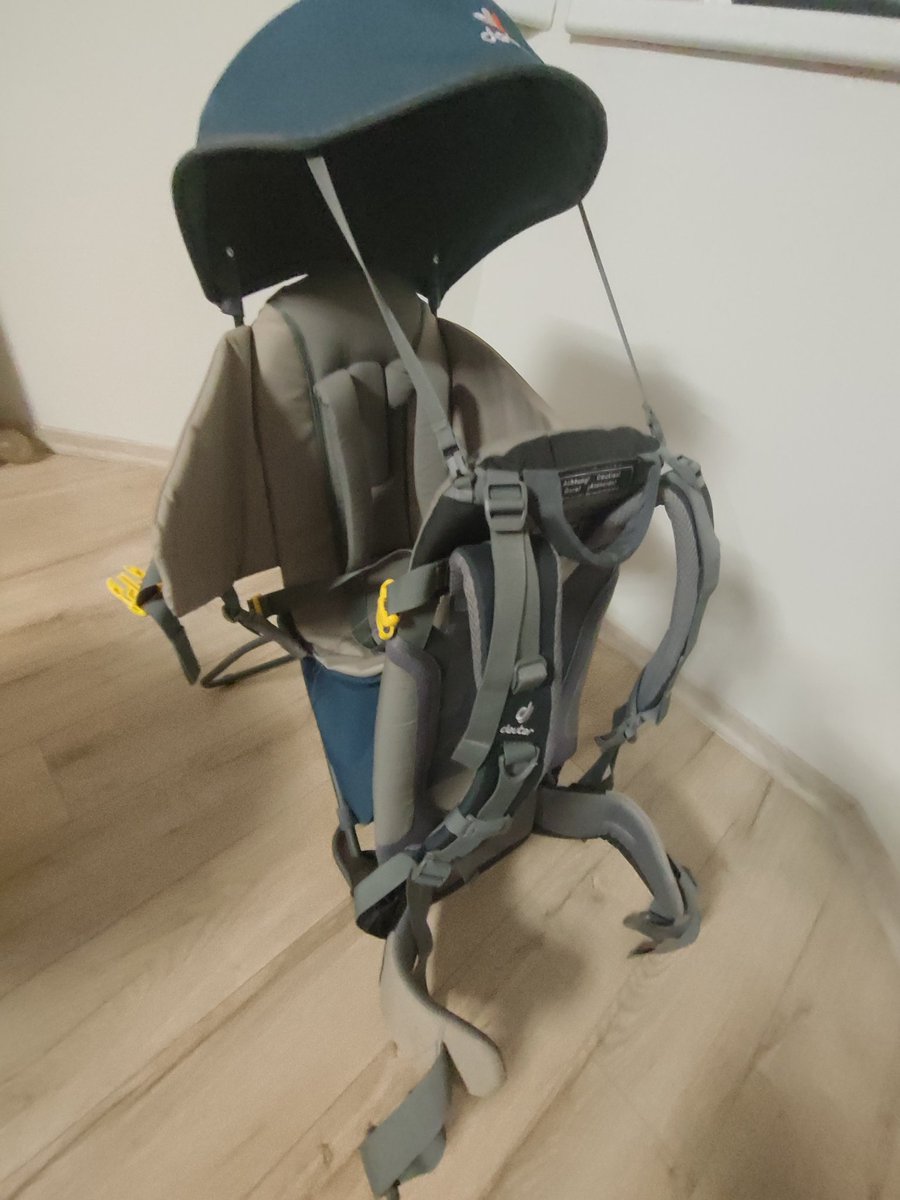 Tirdziņš:
1) Bērnu pārnēsājamā mugursoma. Pirkta Decathlon.  Lietota, bet labā stāvoklī. 90 eiro. 
2) Velopiekabe  Qeridoo kidgoo 1. Vienvietīga. Amortizācija.  Vairāk bildes var privāti. Slinkums bildēt. Lietota, bet stāvoklis ļoti labs. 200 eiro.