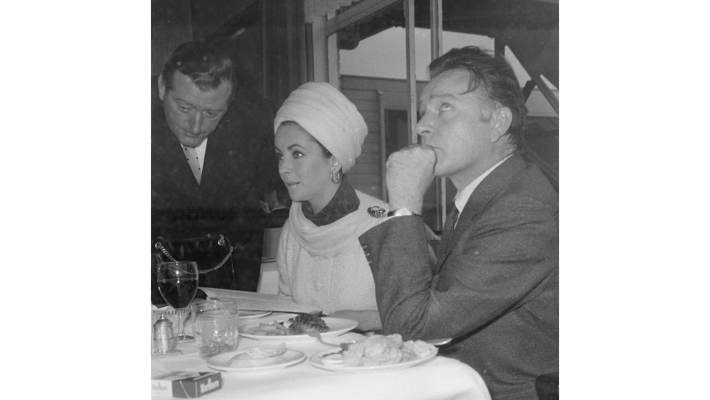 GoingPostalBlog's tweet photo. Book review: Erotic Vagrancy, by Roger Lewis by Foxoles - https://t.co/hy4J7mdgpw
#BookReview #Literature #Books #ElizabethTaylor #Review #RichardBurton #RogerLewis https://t.co/I1n53gD3MT
