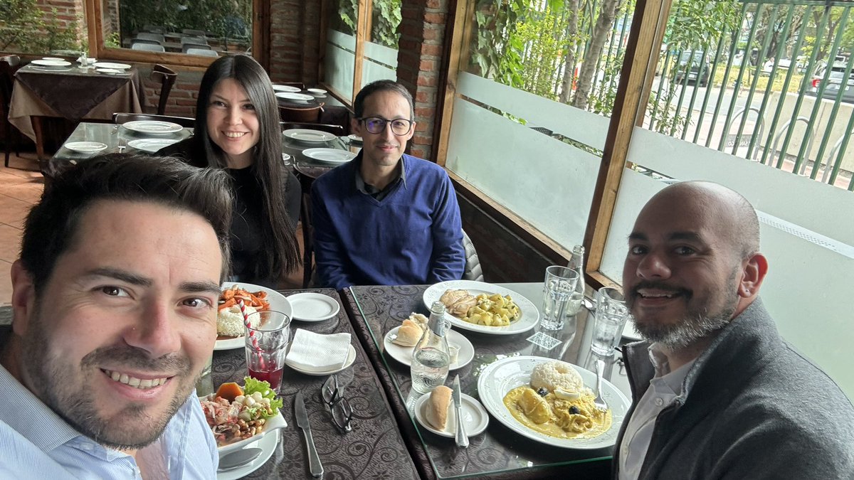 Pablo Astudillo (@pabloastudillo) on Twitter photo Celebrando con <a href="/CarlosGabriel__/">Carlos Gabriel Carrasco Gallardo</a>, quien aprobó hoy su examen de candidatura doctoral. Estamos muy contentos con <a href="/araospato/">Patricio Araos Salas</a>, nuestro co-tutor de tesis. Felicitaciones Carlos 👏🏻👏🏻👏🏻 Celebrando con <a href="/CarlosGabriel__/">Carlos Gabriel Carrasco Gallardo</a>, quien aprobó hoy su examen de candidatura doctoral. Estamos muy contentos con <a href="/araospato/">Patricio Araos Salas</a>, nuestro co-tutor de tesis. Felicitaciones Carlos 👏🏻👏🏻👏🏻
