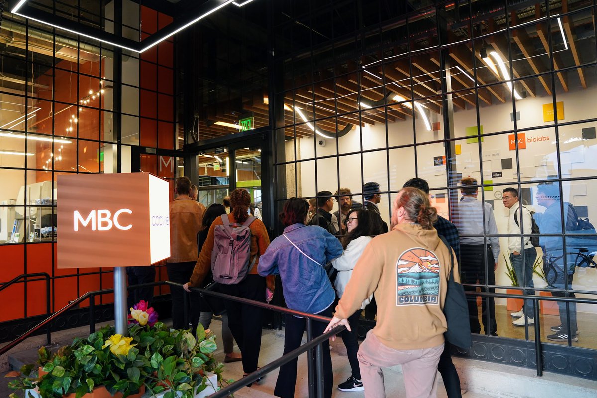 TechstarsSWSF's tweet image. What a blast! What an unforgettable night! 🎉🔥

We brought together 280 amazing people for networking, game-changing pitches, and an inspiring panel on Where Big AI Stumbles and Startups Win.

A heartfelt thank you to everyone who joined us and made this night truly special. 🙌…