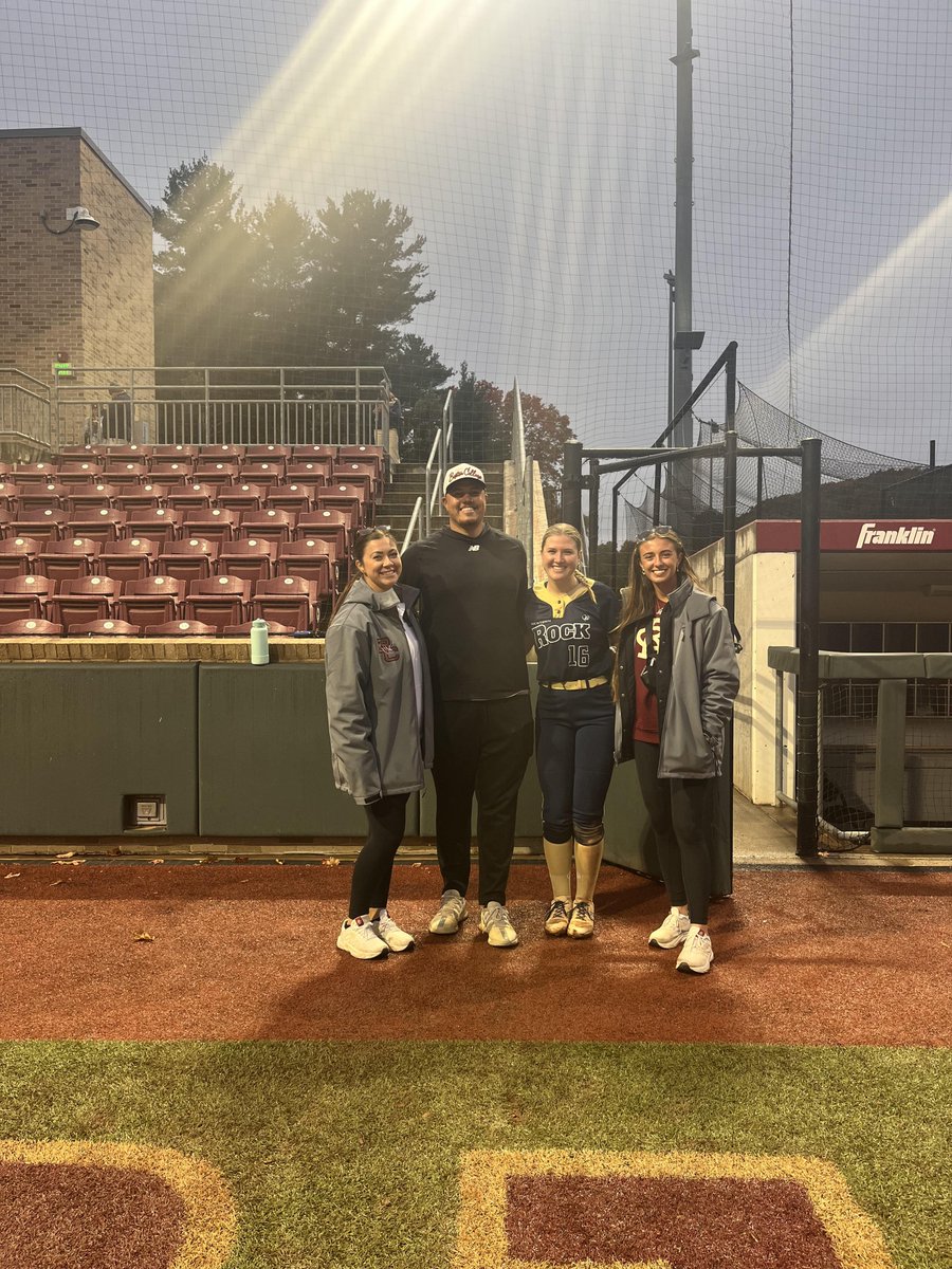 emily_vancleef's tweet image. Thank you @BC_Softball!! The weather can't stop a great camp from happening! The campus was beautiful, and the coaches provided amazing feedback :)🦅#RockStrong @coach_toric @CoachKvilhaug @CoachRogerW @Leah_Boggs10